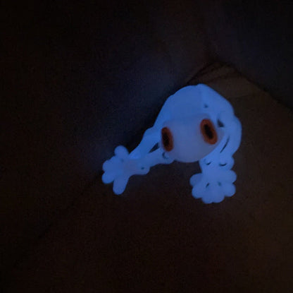 3D Printed Magnetic Frog Fridge Magnet with Articulated Joints Glow-in-the-Dark Dragon Toy