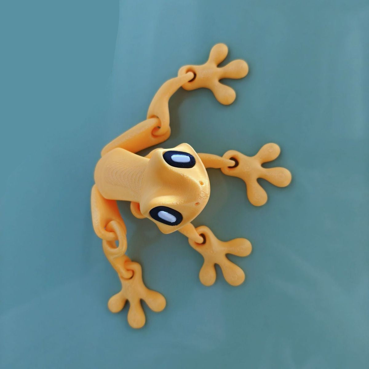 3D Printed Magnetic Frog Fridge Magnet with Articulated Joints Glow-in-the-Dark Dragon Toy
